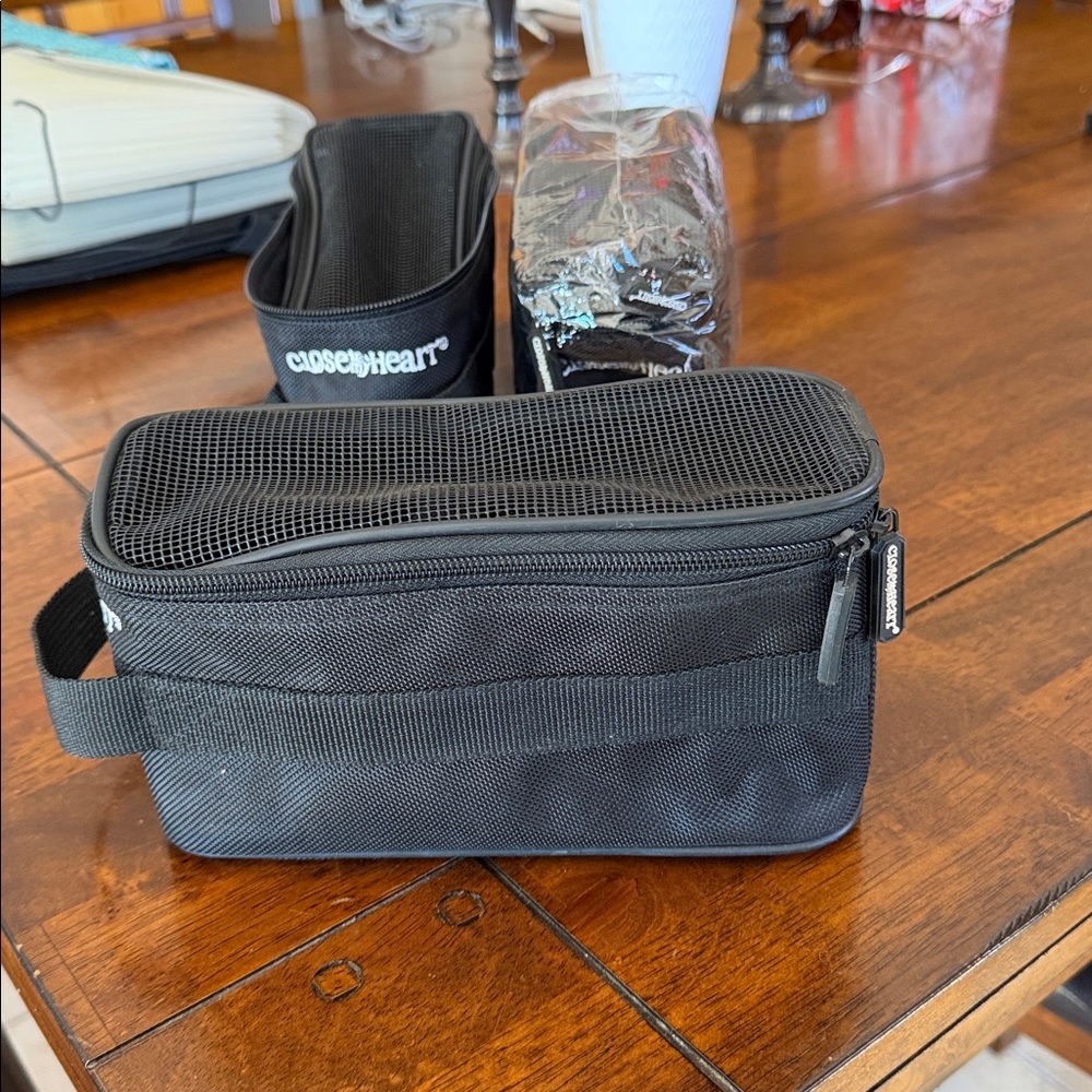 Compact Black Storage Pouch - Picture 2 of 3
